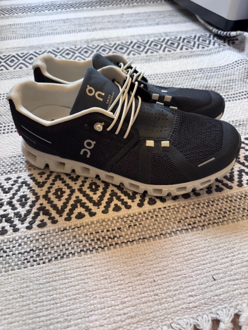 On Cloud sneakers men’s , 7.5